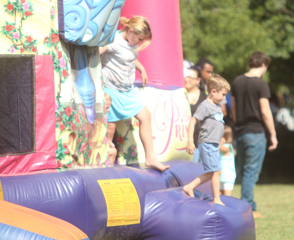 Mullins celebrates return of Golden Leaf Festival